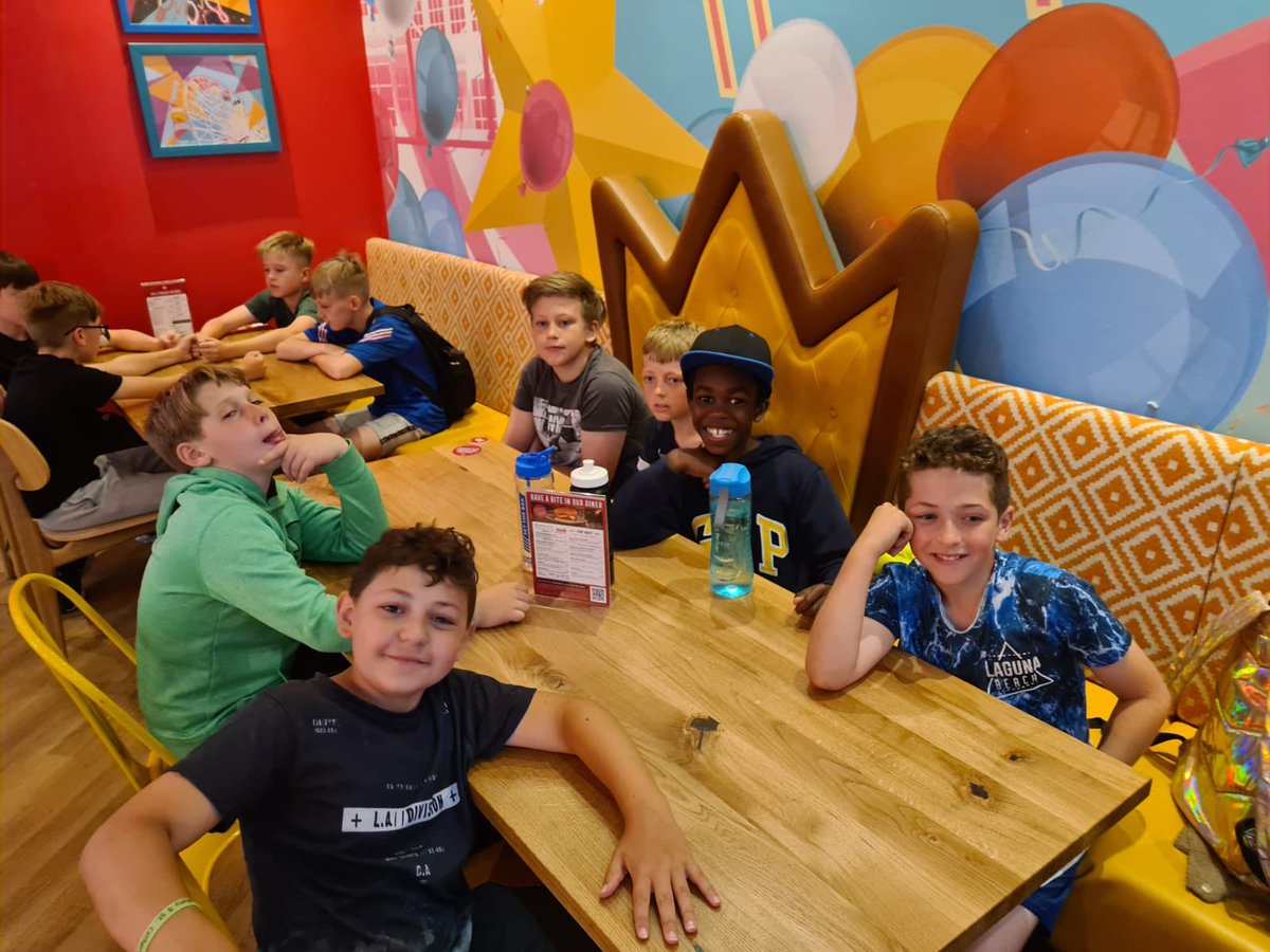 St_Caths_Orione's tweet photo. Time for food! #StCathsActivitiesWeek @SCOS_Bakhita https://t.co/bREfbEOCmi