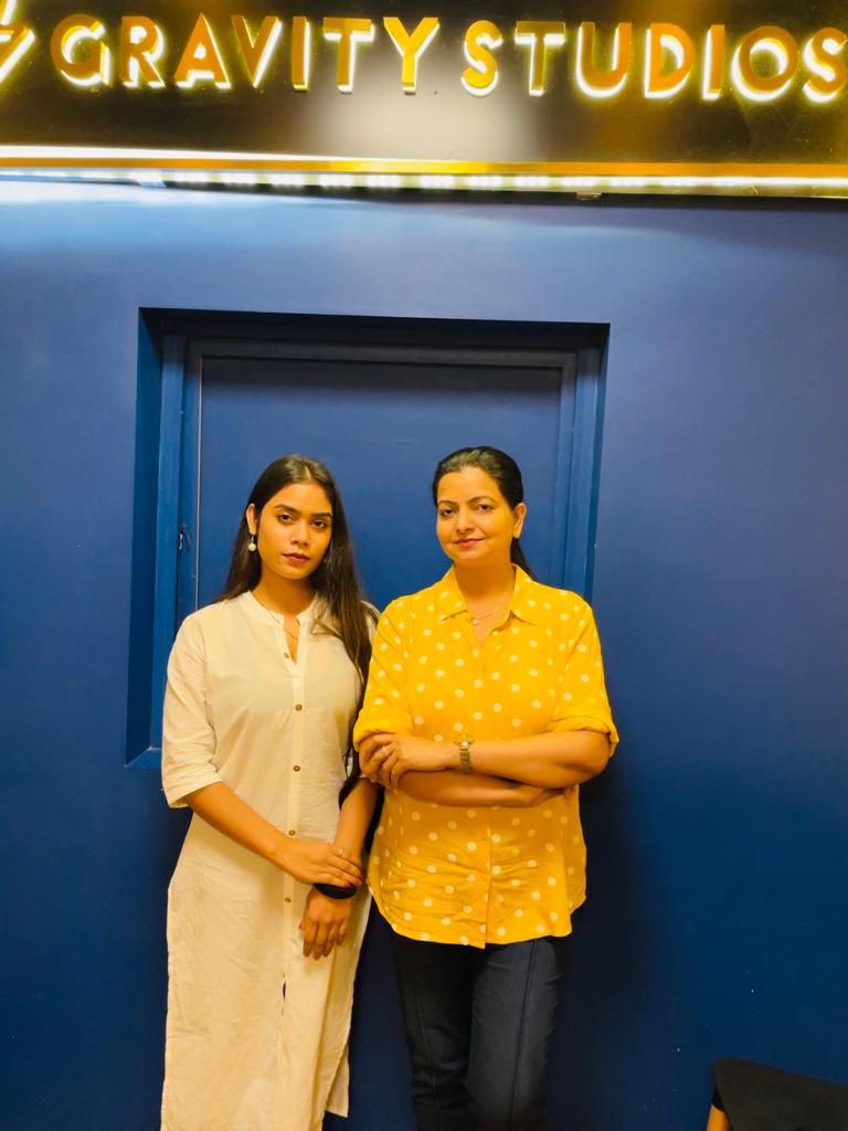triptishakya's tweet photo. Had a superb recording session with KR Wahi Harish Jaiswal Anjali Sharma and #Hemant ji at #GravityStudio https://t.co/jTUHuofeVn