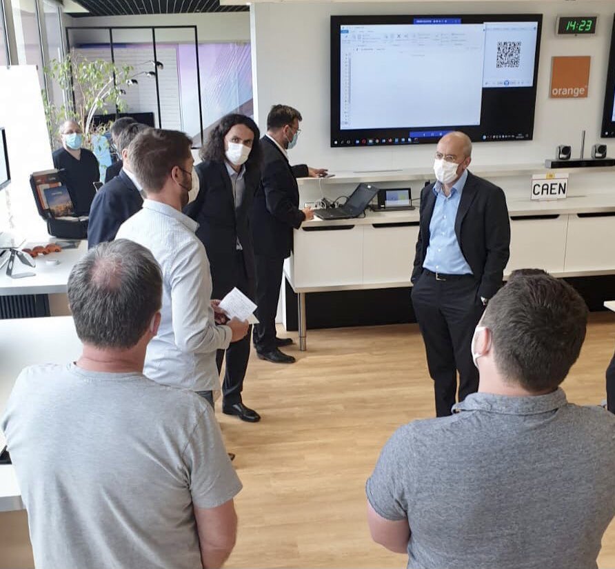 JacobsPierre's tweet image. Des moments d’échanges très appréciés avec @srichard à #Caen aujourd’hui : les salariés Orange_GrandOuest ont partagé leur actualité et échangé sur la stratégie #Engage2025 du Groupe Orange