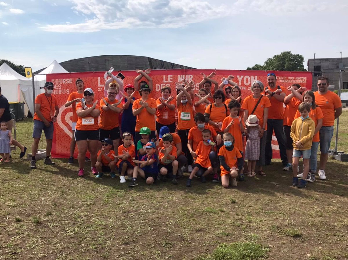 Bravo à l'association Fragile X France qui a récolté plus de 25 000€ lors de la Course des Héros, soit la 2ème meilleure collecte de cette édition ! Vincent Pomorski, Sportif de Haut-Niveau Para Cyclisme Adapté, a participé à cette course ! 

#fragilex #coursedeshéros #handicap