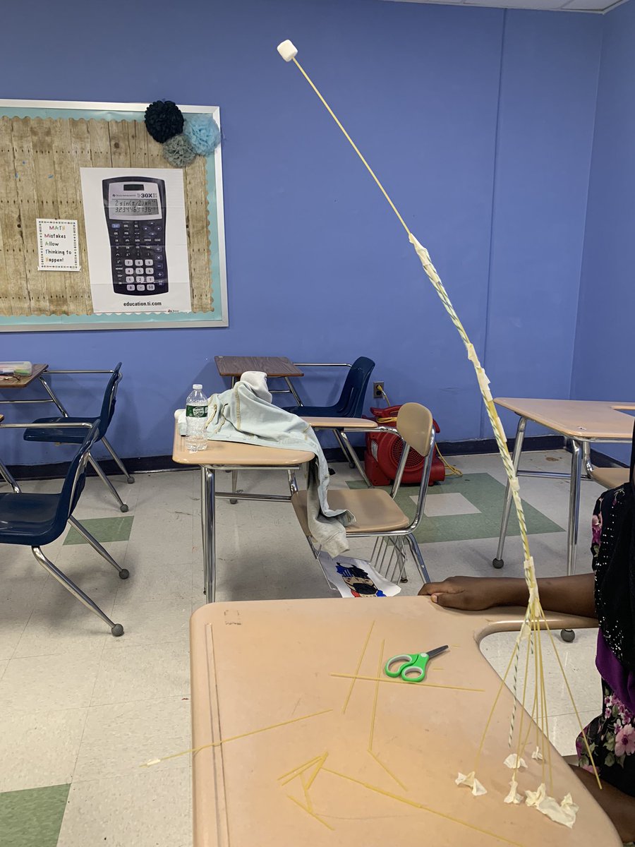 TeachTechSassy's tweet photo. #Steamchallenge @mansd_nh @21stCenturyTch @SouthsideMidSch summer camp at its finest! Marshmallow spaghetti challenge. https://t.co/fdWBhZqtvz