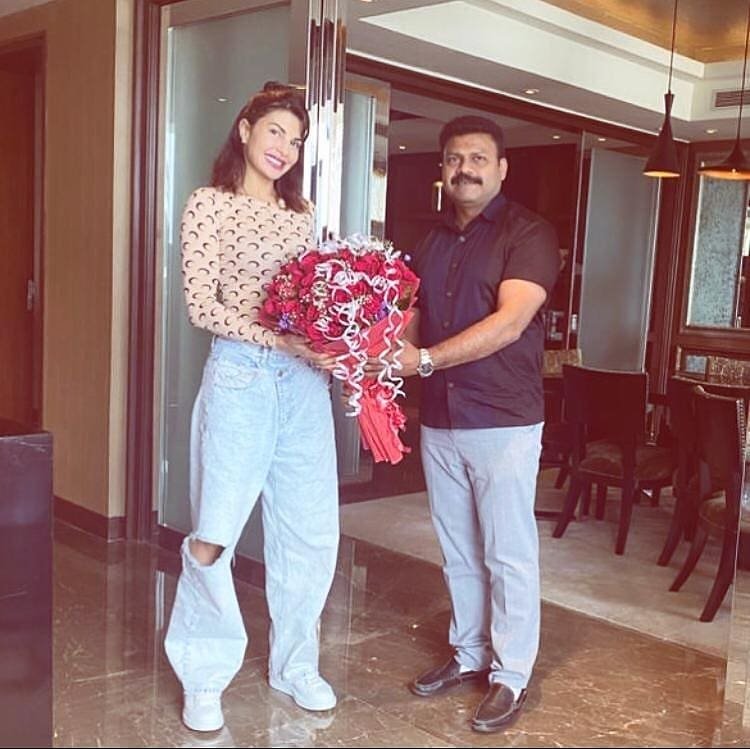 fozankhan55's tweet photo. Thank you @JackManjunath for welcoming @Asli_Jacqueline today. wishing good luck to Team #VikrantRona @KicchaSudeep and @Asli_Jacqueline for Tomorrow.#worldofphantom. #jacquelinefernandez #jaquelinefernandez #kichchasudeep #kicchasudeepa https://t.co/KZ6SECH03t