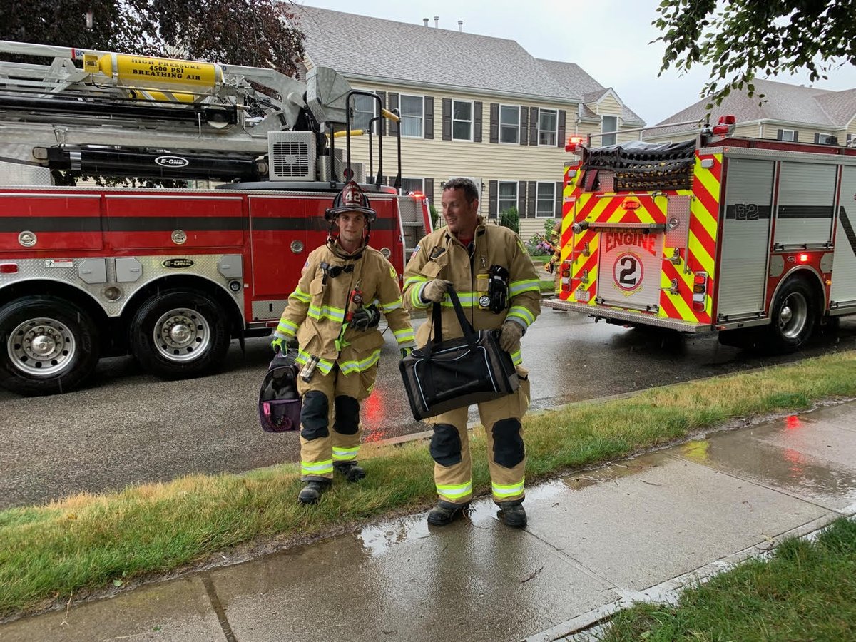 MiddletownFire's tweet photo. Middletown firefighters went to a Lawrence Street apartment this morning for a ceiling collapse due to an attic water leak. Firefighters said there were no injuries to the woman or her two cats. The damage was not related to Tropical Storm Elsa.

#MiddletownFire 
#MiddletownHelps https://t.co/hgqVs3MhLe