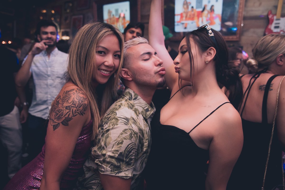 BoozeGardenWyn's tweet photo. VICE FRIDAYS ! #Boozegarden with Dj Laz doors open at 9pm https://t.co/jiVcV8SUMF