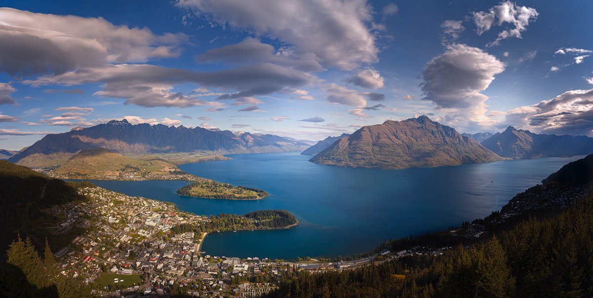 timm_burgess's tweet photo. Lake Wakatipu taken from Bob's Peak Queenstown #Thephotochallenge  #queentown https://t.co/Ke3t5CkIuf