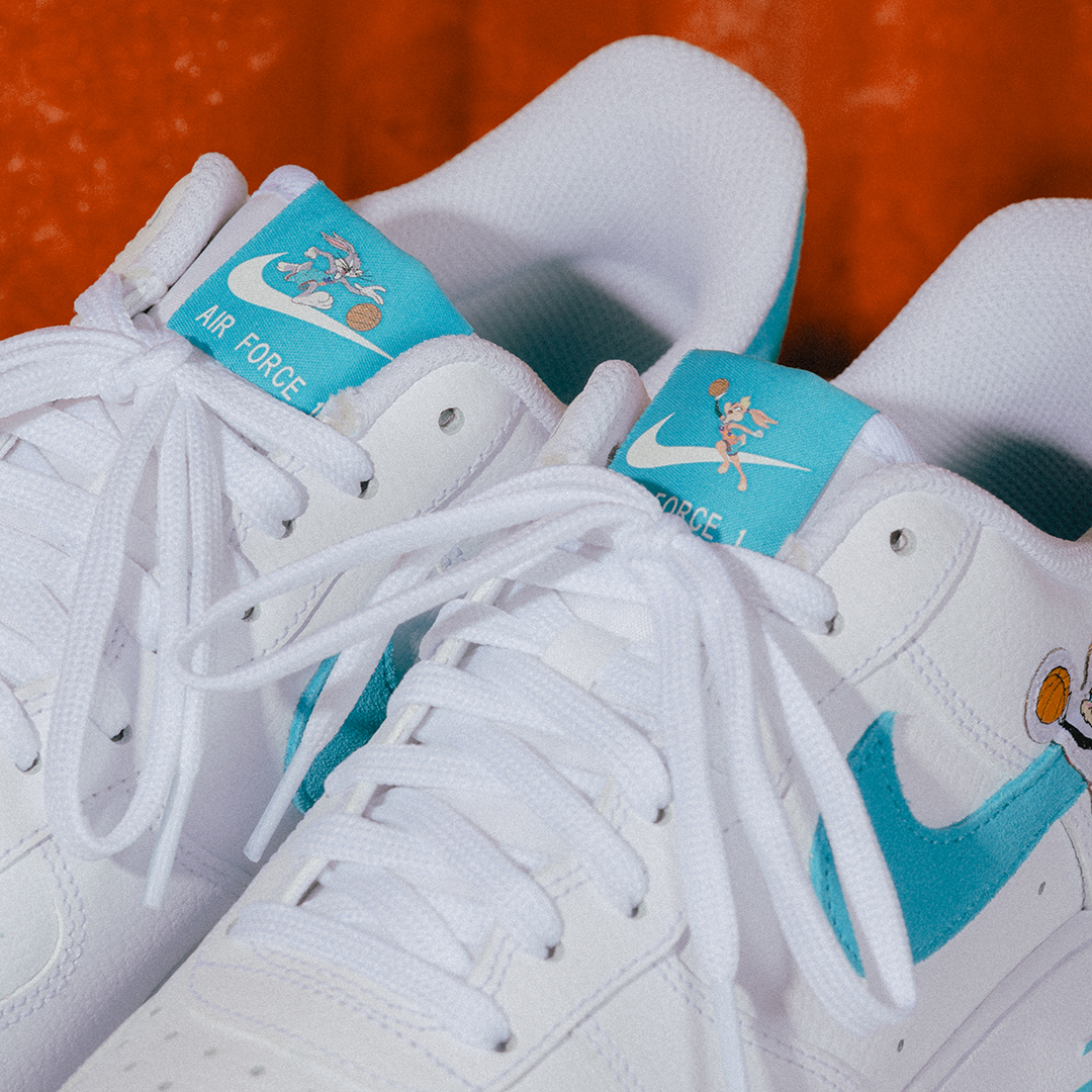 Kids Foot Locker's tweet - \