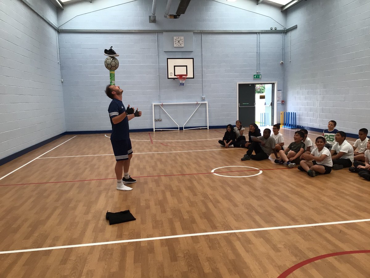 MrSaundersLEPE's tweet photo. @AshFreestyle thanks for a great day today, all the children loved trying out your freestyle skills @LeverEdgePri https://t.co/Ej7mg7gfKQ