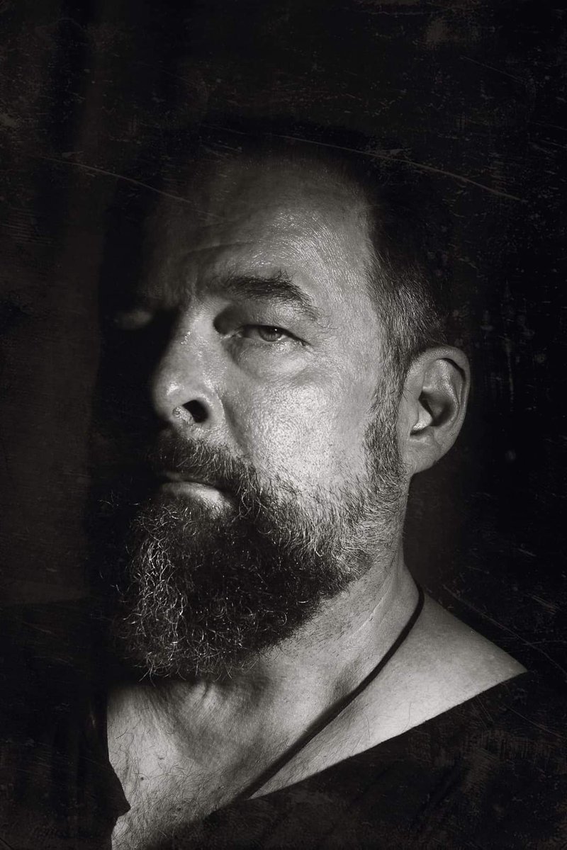 Kirjailija, runoilija ja muusikko, CMX:n A. W. Yrjänä vieraana tämän päivän #Kalmakabinetti-jaksossa. Teemoina mm. C. G. Jung, gnostilaisuus ja teosofian. <a href="/PodPlaySuomi/">PodPlay Suomi</a> podplay.com/fi-fi/podcasts…