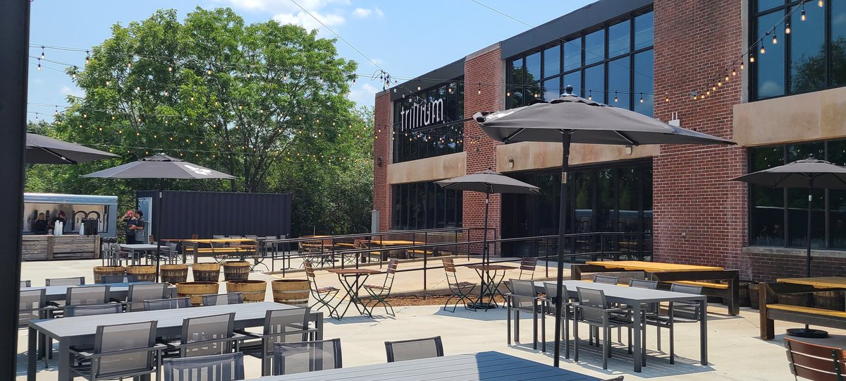 NEBeerBuddy's tweet photo. So happy the new @TrilliumCanton location is close enough to fit a visit into a lunch hour! So. Much. Space!
@trilliumbrewing #trilliumbrewing #mabeer #mabrewery #mabreweries #massbreweries #massbeer #massbrewery #massachusettsbeer #massachusettsbrewery https://t.co/PXhYYAakZ0
