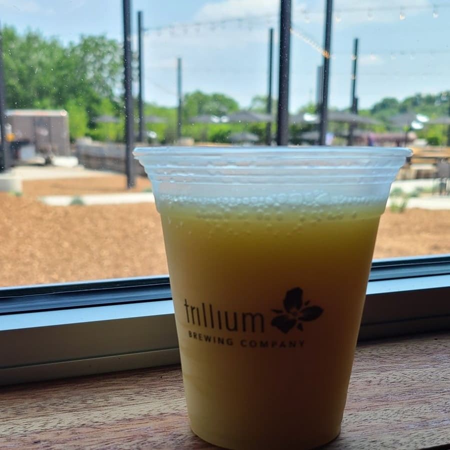 NEBeerBuddy's tweet photo. So happy the new @TrilliumCanton location is close enough to fit a visit into a lunch hour! So. Much. Space!
@trilliumbrewing #trilliumbrewing #mabeer #mabrewery #mabreweries #massbreweries #massbeer #massbrewery #massachusettsbeer #massachusettsbrewery https://t.co/PXhYYAakZ0