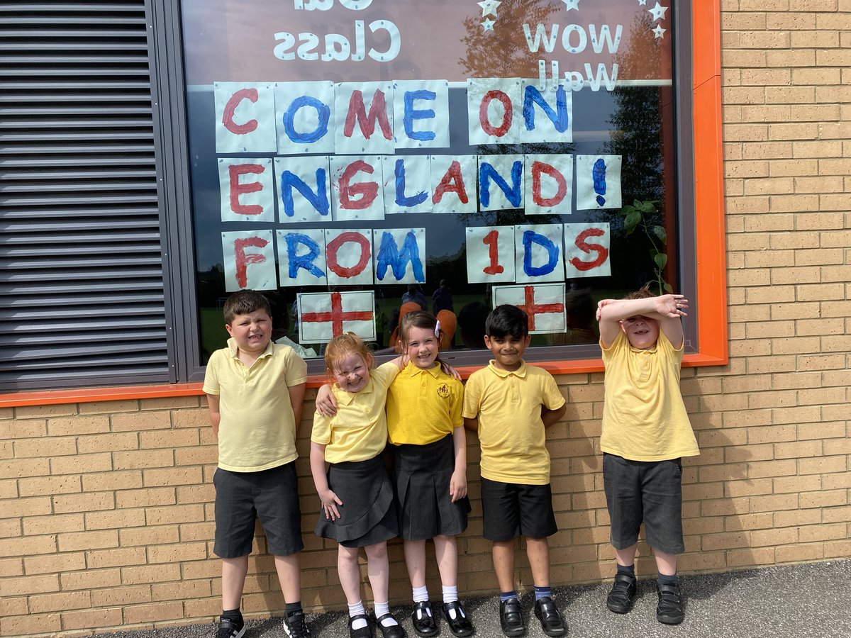 EastfieldPSHull's tweet image. 1DS have practised their painting skills this afternoon! . #epsart #1DS