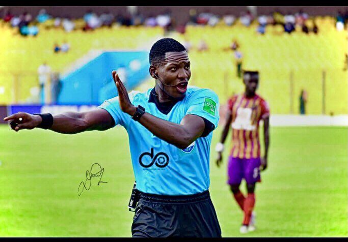 DanielLaryea3's tweet photo. 🤨Lifestyle😊..... @dadaoliseh
#celebrateAfrica #CAFref #superclash #refereeLife #makeUpProfessionals https://t.co/oeCI7nCRtP