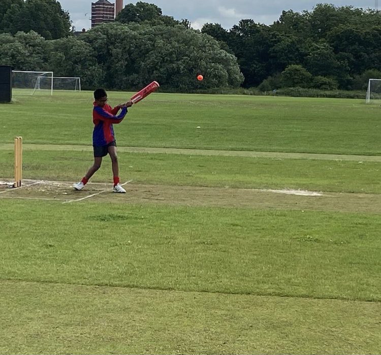 RobertClackPE's tweet photo. Great week at the year 7 and 9 cricket tournaments we hosted this week! Over 50 students playing and enjoying cricket ! Roll on the year 8s next week! #goliketheackers @Woodlands_sch @SydneyRussellPE @CoopersCobornPE thanks to @FordSportsEssex https://t.co/5ES0m3UAET