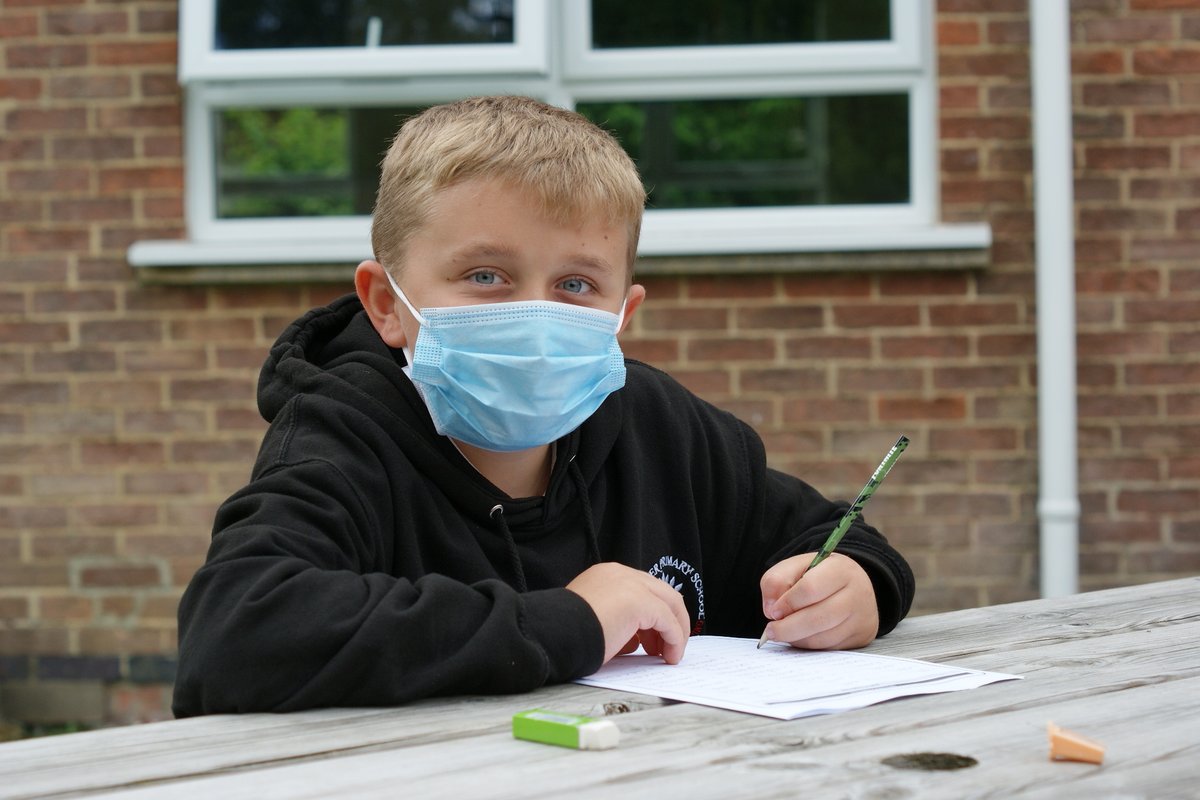 CDPStoday's tweet photo. It has been great to welcome Year 6 pupils to Deer Park during their two Induction Days this week and to watch new friendships form and individuals’ confidence grow. Welcome to Cirencester Deer Park School Year 7!
#InductionDays #CirencesterDeerParkSchool #Cirencester #DeerPark https://t.co/RDsNmdWkml