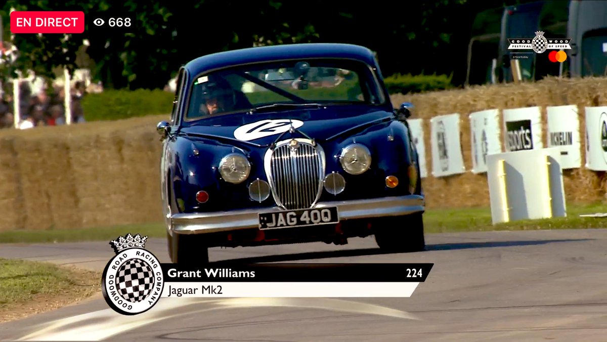 fabgerard's tweet photo. When @fosgoodwood pays a tribute to the #touringcar era love it 😍🥰@TouringCarTimes @BTCC @1990sBTCC @ClassicBTCC https://t.co/R72NZQgYei