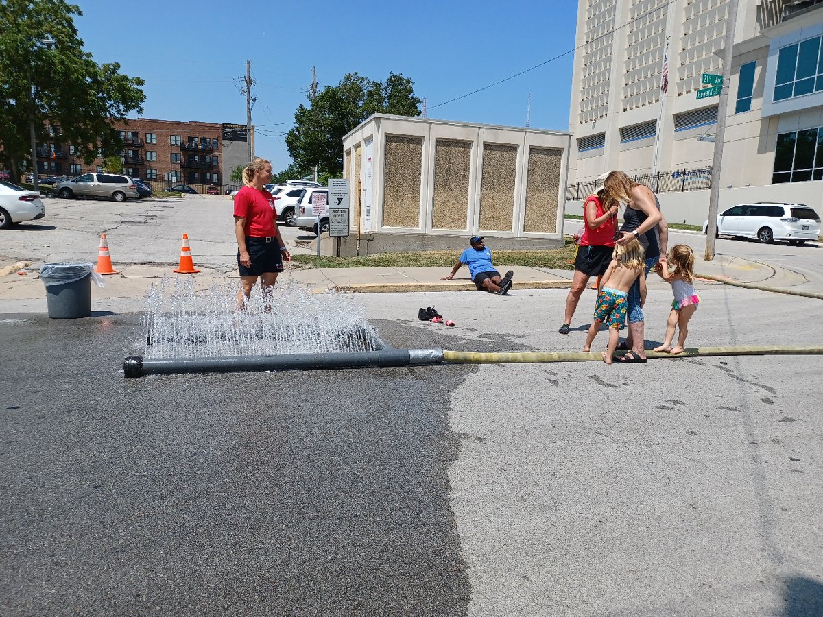 OmahaFireDept's tweet photo. So much fun at today's 21st Ave & Howard Hydrant Party! There are two more Hydrant Parties scheduled for this afternoon:
β’ 25th & J from 1:30pm - 2:30pm
β’ 28th & Harrison from 3:00pm - 4:00pm
We hope to see you there! βπ
#OFDCares #CommunityConnections https://t.co/g0EtSS29uR