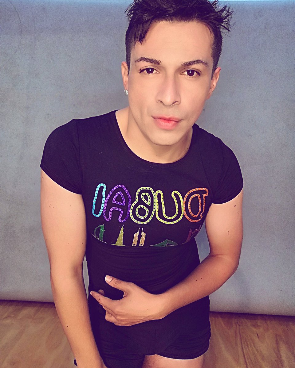 AnwarKamel9's tweet photo. #payera DUBAI
 #TOPDANCER 
 Amigos de todos 🟣🔵🟢🟡🟠🔴 https://t.co/MVcMvaRPif