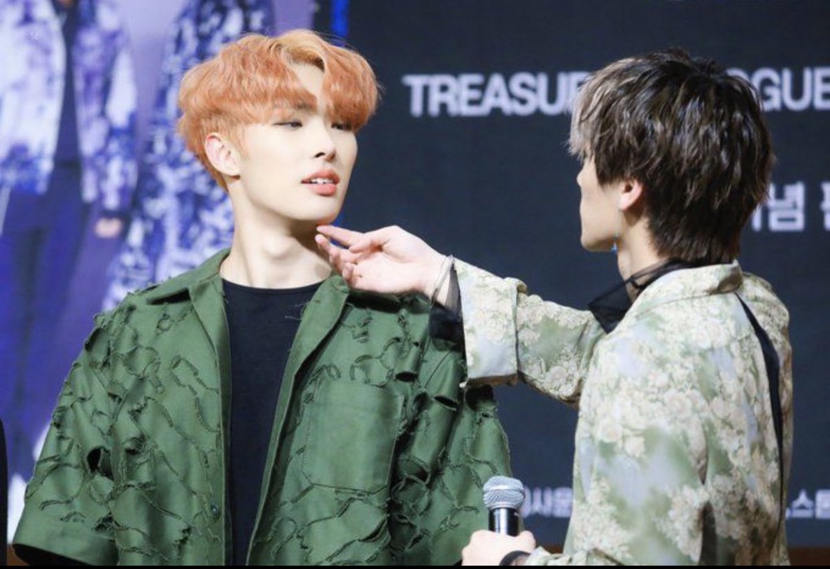 — ♡

عيد ميلاد سعيد لعزيزنا سان المحبوب نتمنى لك سنة مع الكثير من الأيام الرائعه والذكريات الجميلة 🥳💜
 
#이게_바로_산이_생일인기라
#ItsSannieDay 
#SAN #ATEEZ #에이티즈 #산 #최산
<a href="/ATEEZofficial/">ATEEZ(에이티즈)</a>