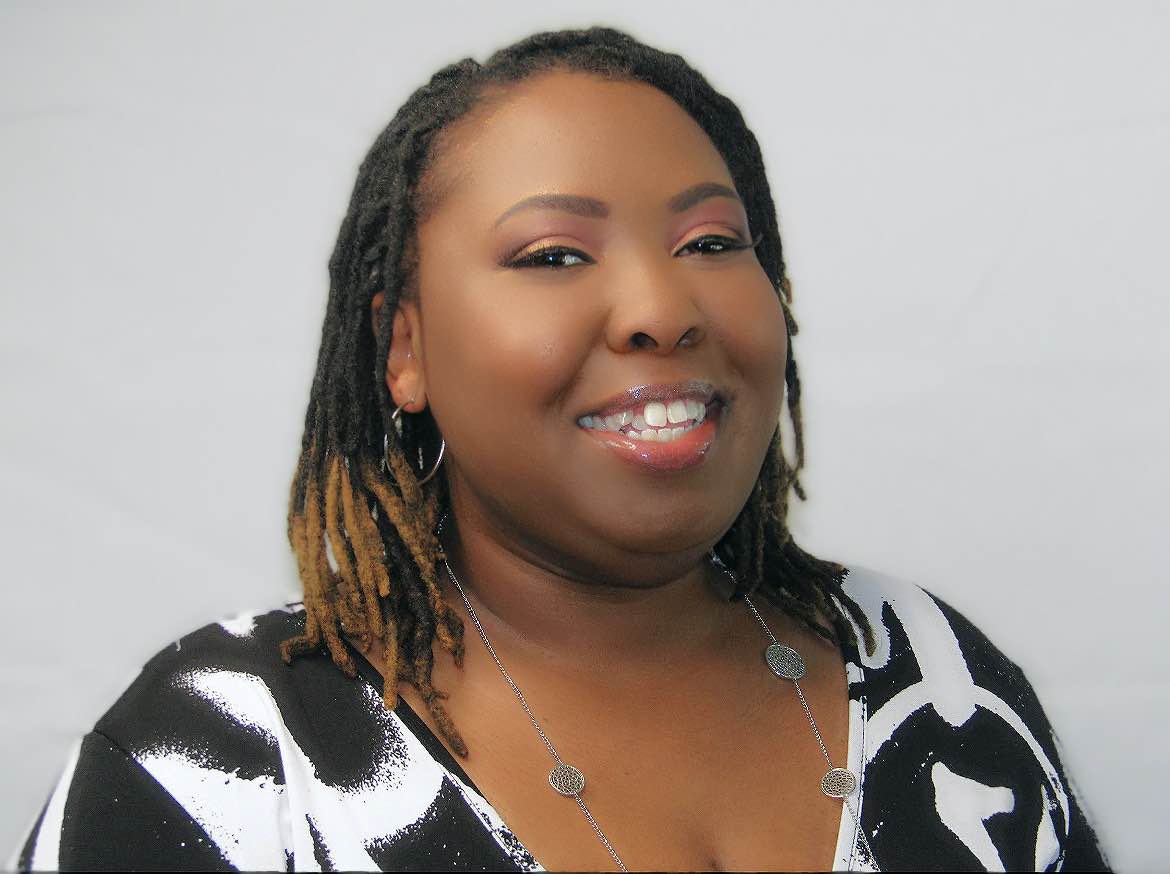 Meet one of our newest team members: Brenda! She is the Workforce Development Manager here at The Well CDC, working to provide specialized support to participants within our workforce development program. 

#TheWellAkron #Middlebury #CreatingEconomy #SupportingPlace