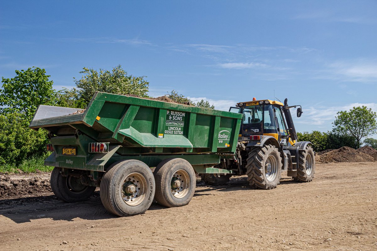 BaileyTrailer's tweet photo. Our Contract Dumper trailer is designed for hauling aggregates in severe off-road conditions. The quality, reliability and durability is everything you’d expect from a Bailey trailer. Read more at https://t.co/UTIokbMIun
#ConstructionTrailer #DumperTrailer #BaileyTrailers https://t.co/8bHgBeu2km