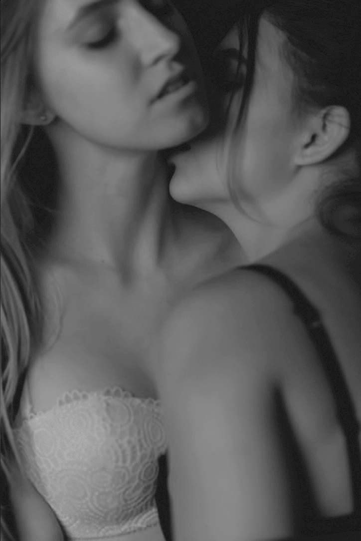 PleasurePeaks's tweet photo. There is nothing like THAT spark with that special someone ✨

Have you been feeling like your relationship with your partner or yourself is missing something?
Not only do we believe that Cannabis has a place for spicing up your life but so do TOYS, which we have on our website😉 https://t.co/iypYleA21G