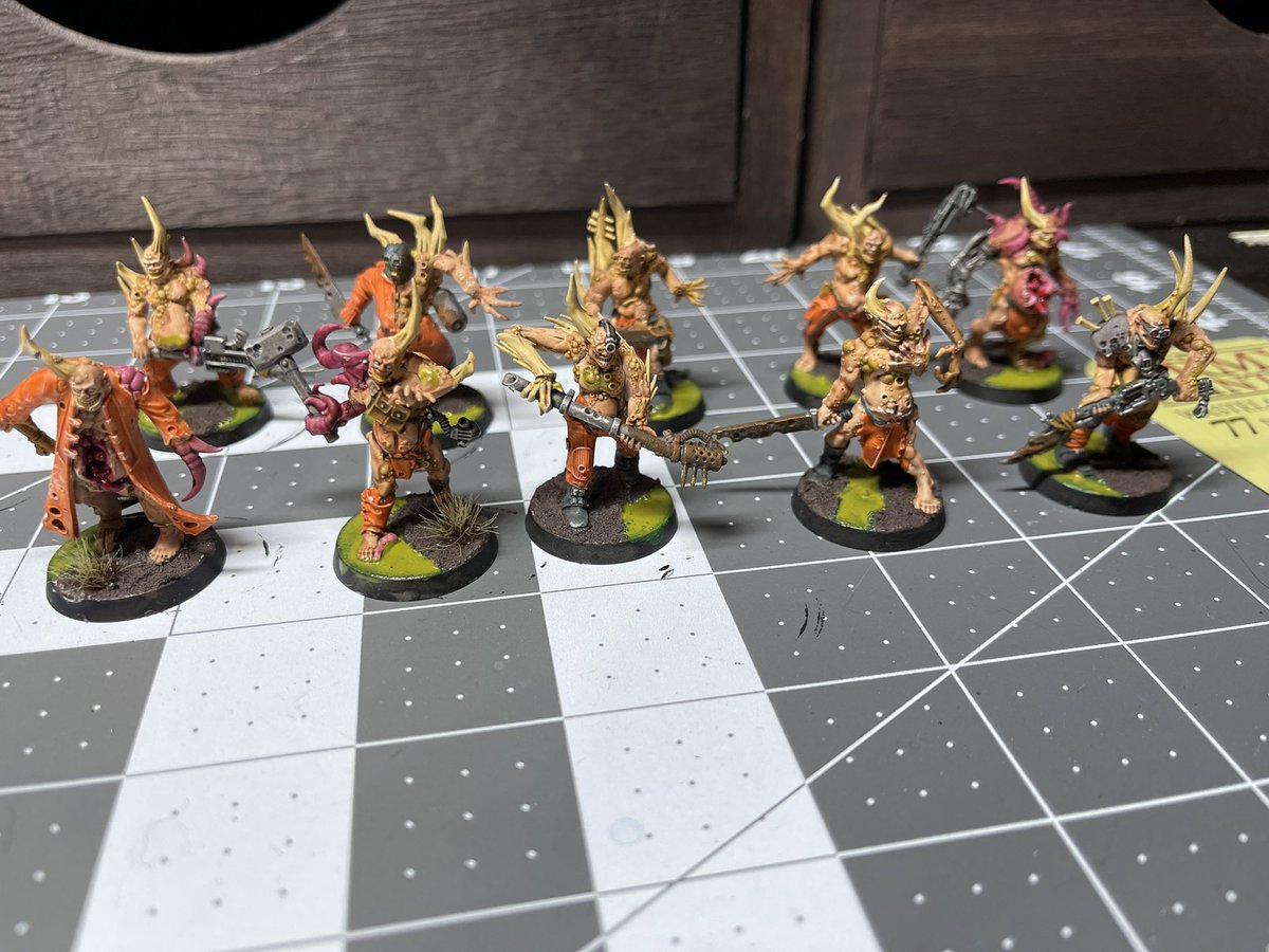 OhGeezItsBrad's tweet photo. Daily hobby post 18: Added some tufts of grass and these Poxdudes are to spread Papa Nurgle’s goodness! #warhammer40k #warhammer #warhammercommunity #deathguard #wargaming #miniatures #miniaturepainting #dailyhobby https://t.co/6rJFnpbppN