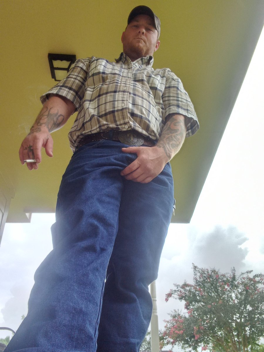 JimmyMo52360519's tweet photo. On your knees and obey https://t.co/FzVxuxEj29