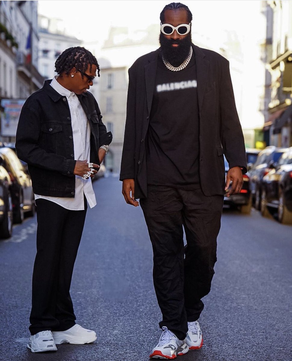 Lil Baby has been released from custody by Paris Police 🙌🏽