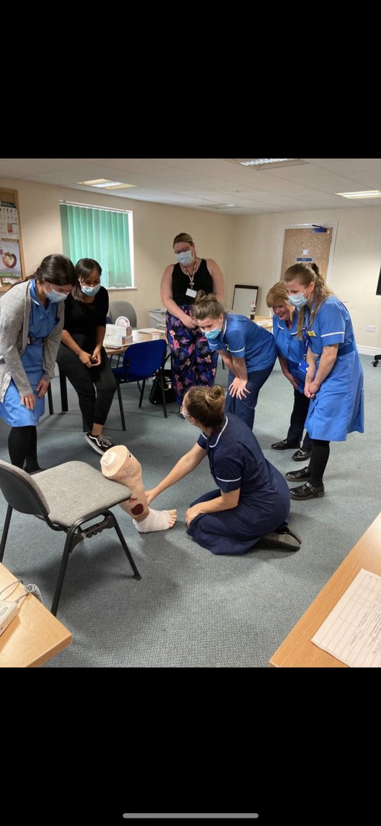 A really engaging leg ulcer training session- everyone one love vinnie the venous leg @ForceWalsall @LegsMatter #improvingpatientoutcomes #legsmatter