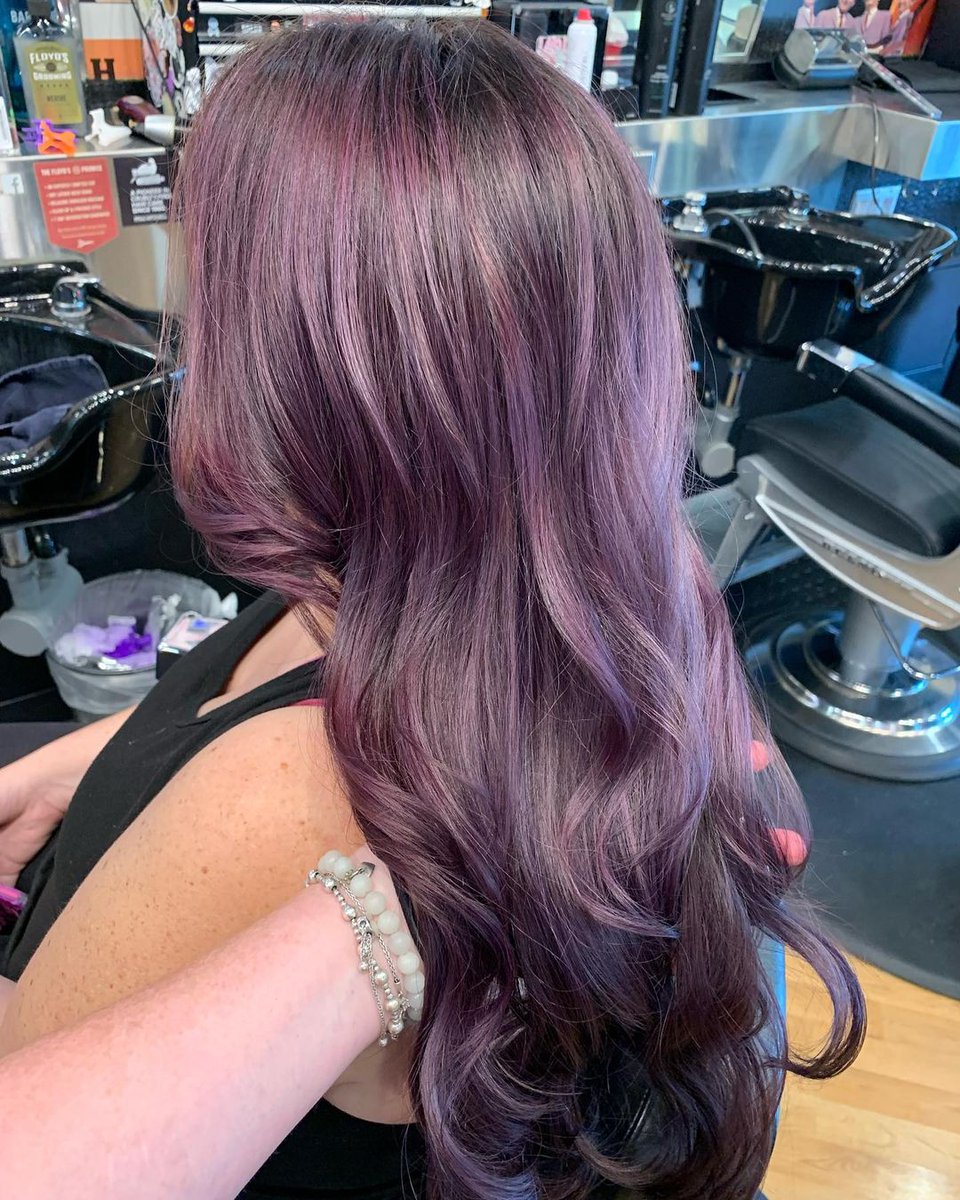 Floyds99's tweet photo. Beautiful dusty lilac😍

Stylist Credit: @hairbysarahkelsey

#floyds99barbershop #floyds99scottadale #floyds99scottsdale #paulmitchell #paulmitchellcolor #popxg #balayage #dustypurple #coloredhair #hairinspiration #colorinspiration #haircolor #womenshair #womenscolor https://t.co/1rnxyHw2TK