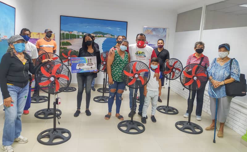 FranciscoGpsuv's tweet photo. #HaceMinutos Seguimos brindando atención especial al pueblo mariñense que tanto necesita, ya que para esta gestión humanista es nuestro punto prioritario: el cumplimiento de la agenda social que promueve nuestro Pdte. @NicolasMaduro @Mippcivzla @PartidoPSUV #MariñoEsGestiónSocial https://t.co/oyRHGrSrBU