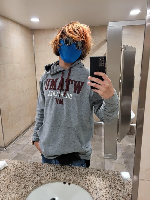 Boiiiiii I'm happy as fu k, hope ur havin' a good day!
I never went to this school. https://t.co/kpI