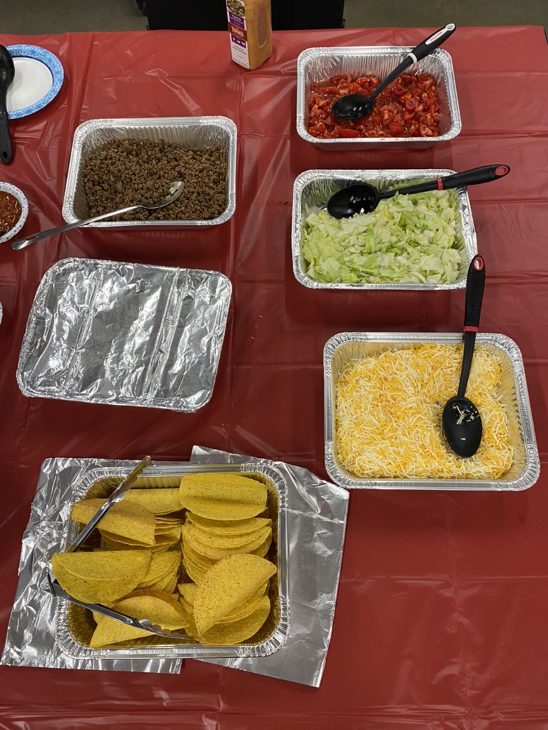 Having fun with Taco Friday, at 0631. <a href="/FerdGonzalez01/">Ferdinand Gonzalez</a> <a href="/BenitoKomadina/">Benito.Komadina@Lowes</a> @LauraG813R1 <a href="/SydneyWorth9/">Sydney Worth</a> <a href="/0631S/">Lowe’s 0631</a>