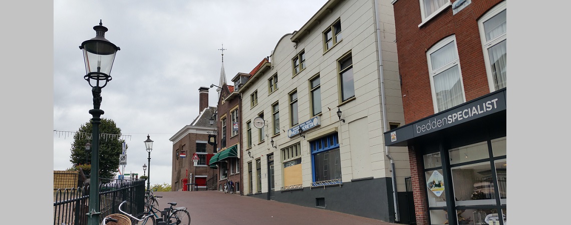 --- Migrantenhotel per direct dicht De afgelopen weken is het brandalarm in het pand diverse keren afgegaan.