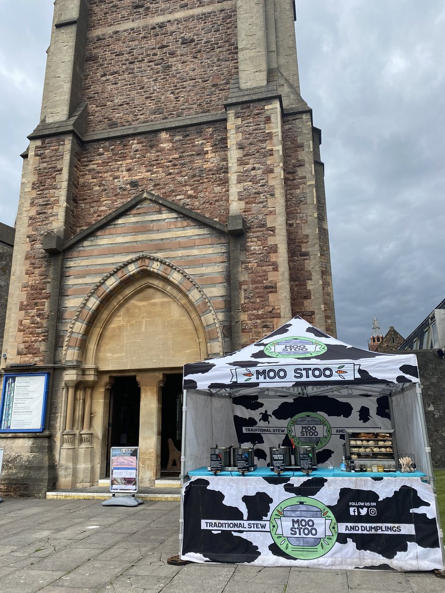 moo_stoo's tweet photo. Apologies everyone were running late today. But we’ll be ready to divvy up your stews and Yorkshire pudding wraps in about half an hour at All Saints Church in Clifton with @scoffpopup . #stewanddumplings #yorkshirepuddingwraps https://t.co/rM4svwAuzw