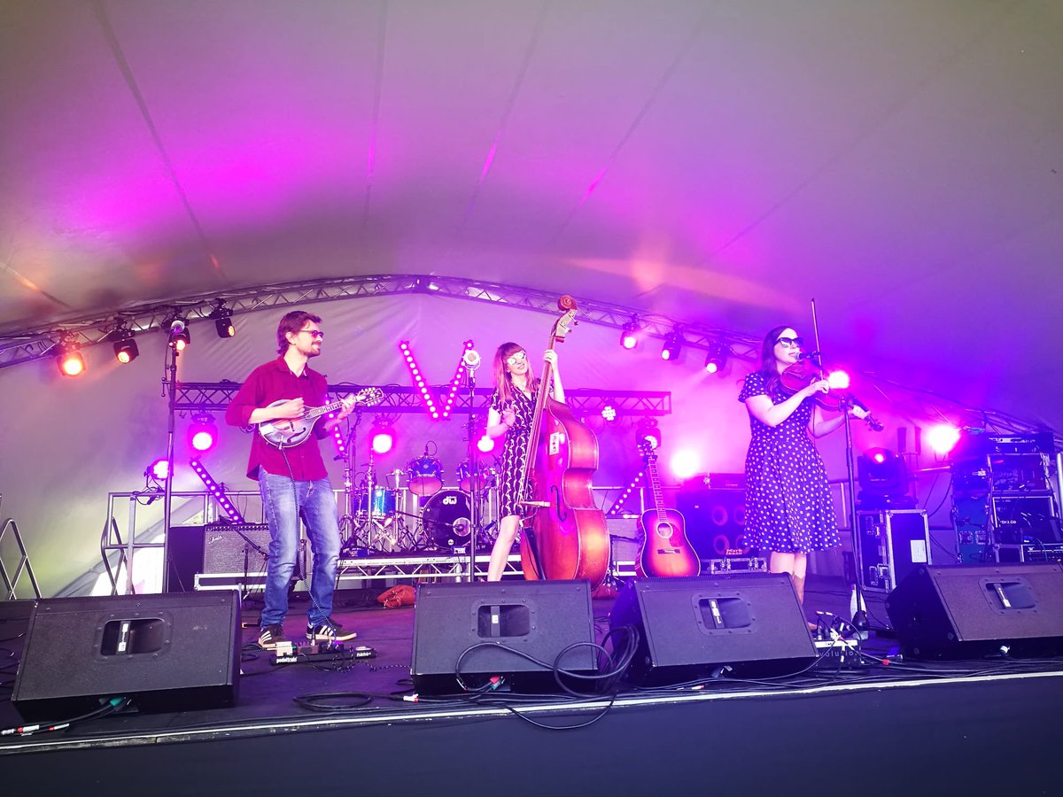 Cheltenham Festivals (@cheltfestivals) on Twitter photo <a href="/Jaywalkers_Band/">Jaywalkers</a> are kicking things off on the #CheltMusicFest free stage tonight 😍 Head down to #ImperialGardens for a weekend of free music 🎷🎶
#FridayFeeling #FridayVibes <a href="/Jaywalkers_Band/">Jaywalkers</a> are kicking things off on the #CheltMusicFest free stage tonight 😍 Head down to #ImperialGardens for a weekend of free music 🎷🎶
#FridayFeeling #FridayVibes