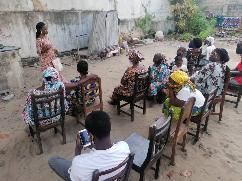 amnestybenin's tweet photo. #Refugees
À Xwlacodji et à Gbégamey dans le département du littoral, les représentants des centres de promotion sociale sensibilisent les populations sur les droits et devoirs des réfugiés.
#Iwelcome #Ibelong https://t.co/VFx9UMpvka