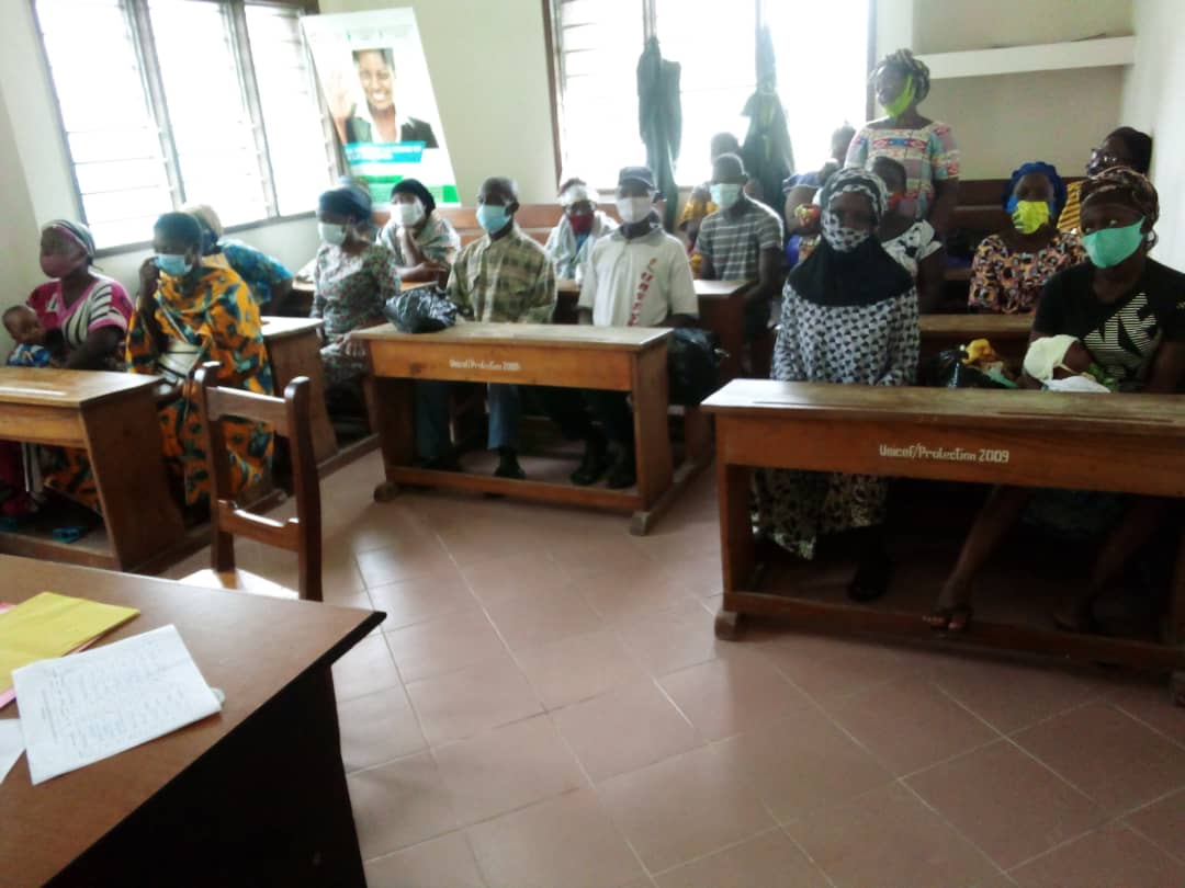 amnestybenin's tweet photo. #Refugees
À Xwlacodji et à Gbégamey dans le département du littoral, les représentants des centres de promotion sociale sensibilisent les populations sur les droits et devoirs des réfugiés.
#Iwelcome #Ibelong https://t.co/VFx9UMpvka