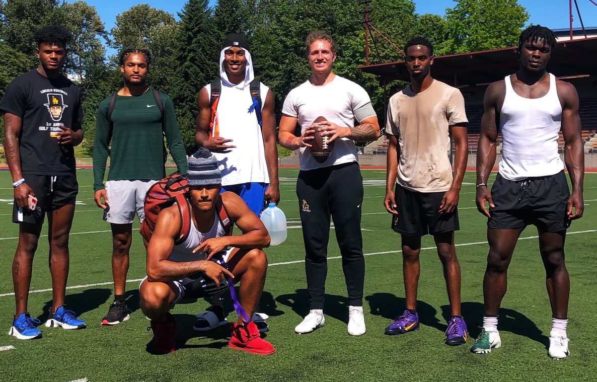 almost that time⏱…
<a href="/caden1filer/">Caden 'DIME <a href="/JaylenClark23/">jc</a> <a href="/Dono_clark/">Donovan Clark</a> Filer</a> @JaylenClark23 @Dono_clark