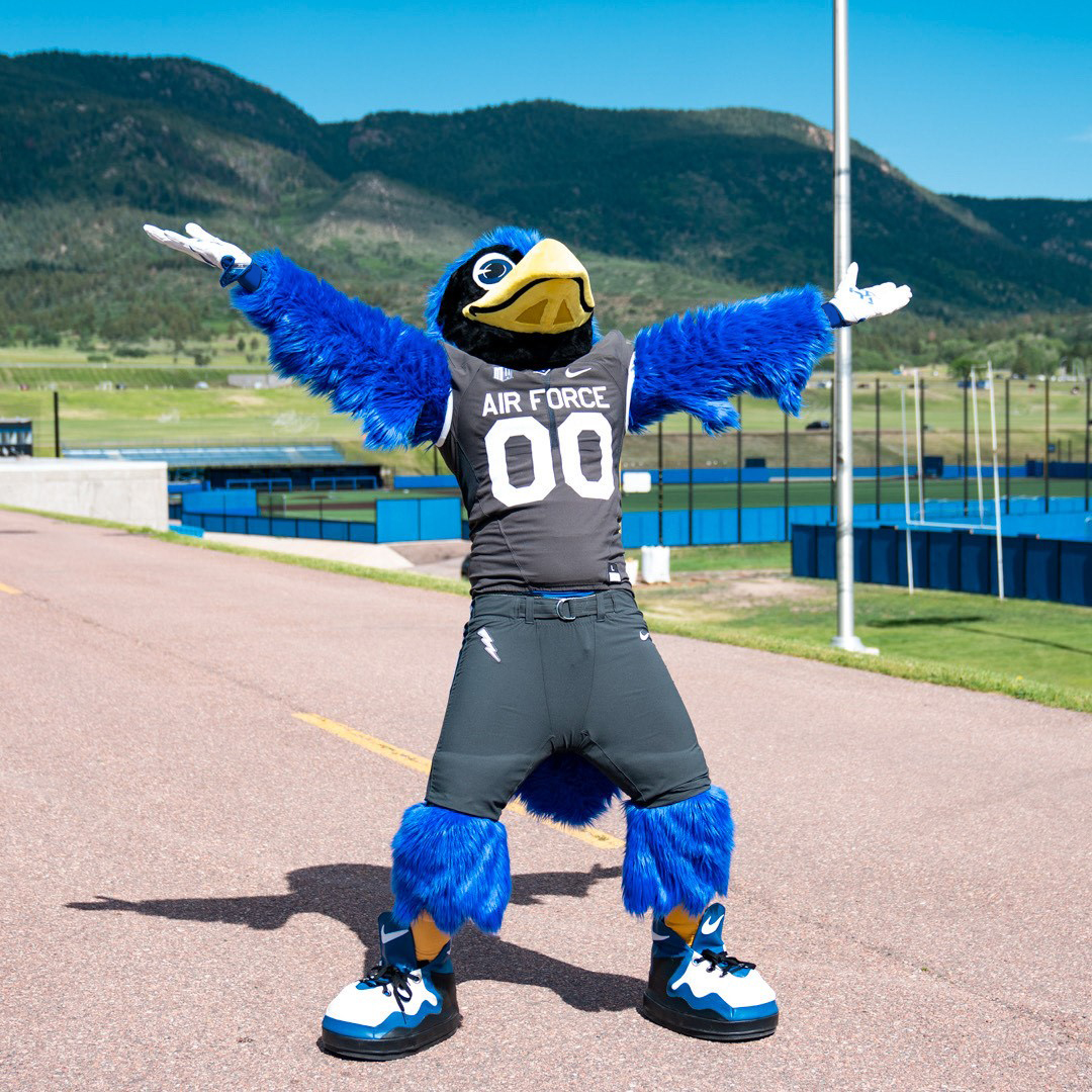 AF_Falcons's tweet photo. How we feel knowing it's Friday 🤩 https://t.co/7o9hEUahPP