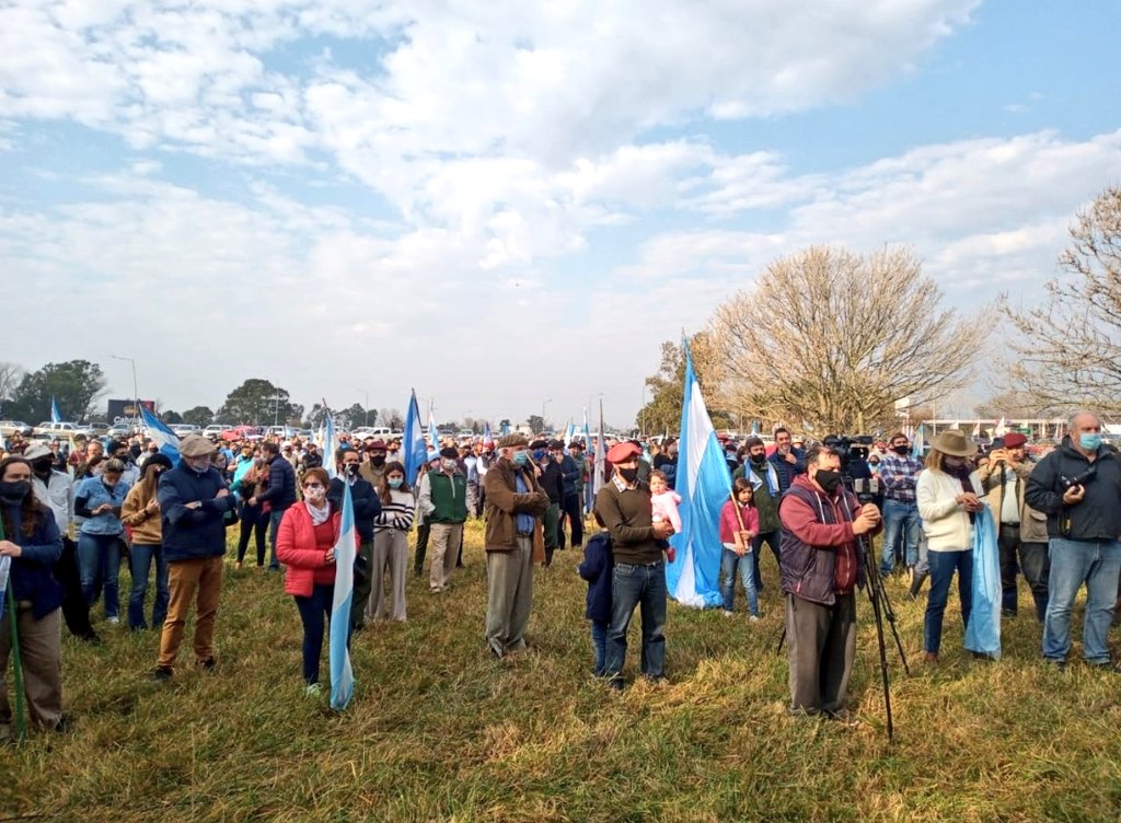 CARBAP_ARG's tweet photo. #9J #9JCARBAP "Por una Argentina Republicana, Productiva y Libre"

📍Las Armas - AU 2 y Ruta 74 https://t.co/btKUDnIrUI