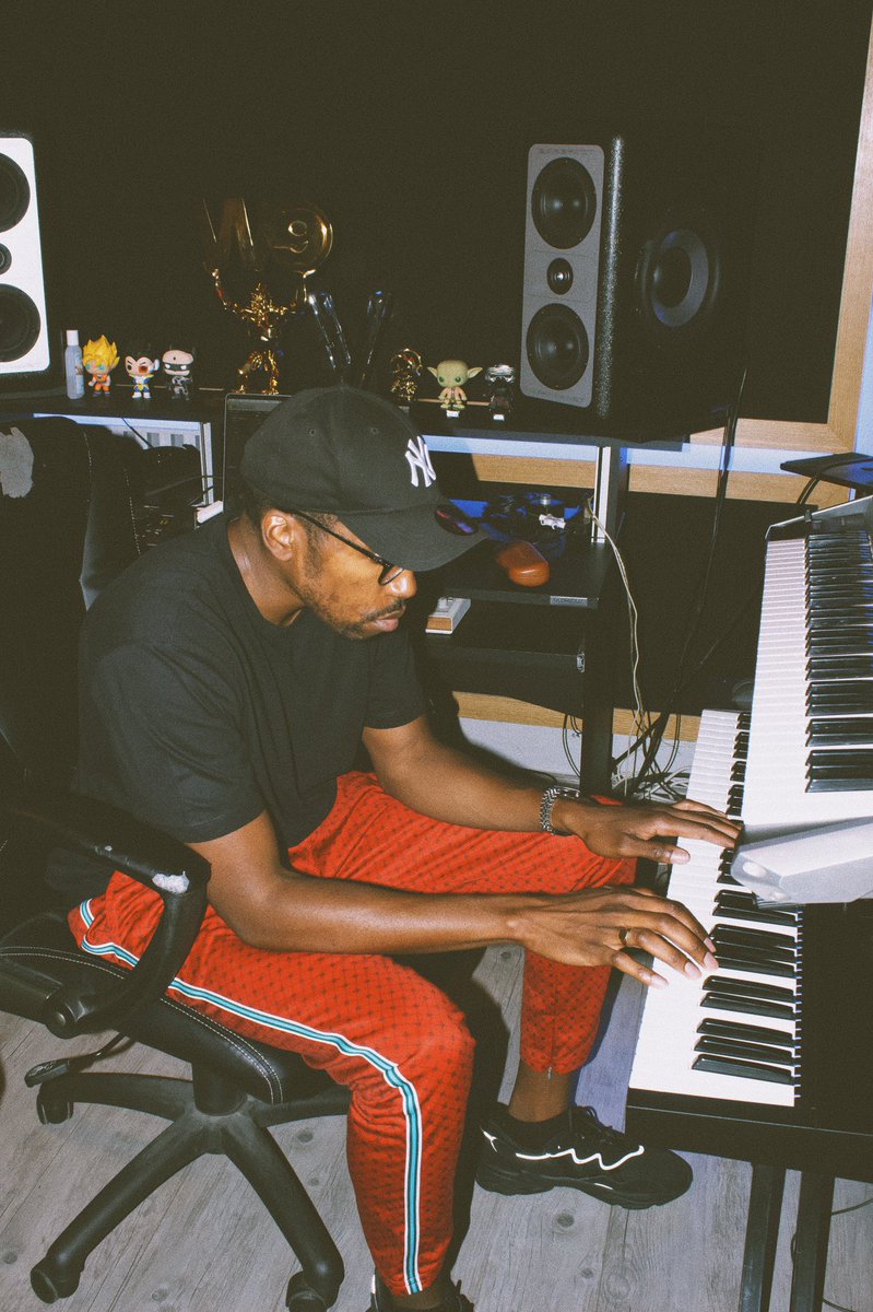 Didibofficial's tweet photo. Big Didi x Big Dany Synthé 🎹 
💪🏾🏴‍☠️ https://t.co/e2f6RQRoof