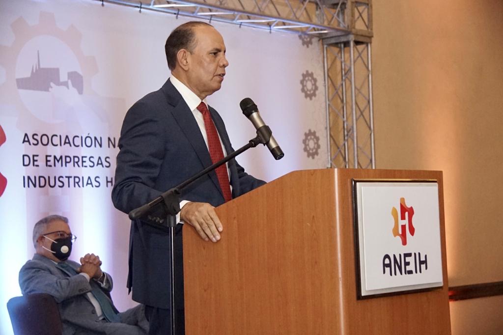 nuriapiera's tweet photo. Industriales de Herrera exigen aplicar clasificación empresarial; advierten sobre efecto “devastador” en mipymes https://t.co/tQHZ9PyeKp #NDigital https://t.co/9wwQ3Shy7i