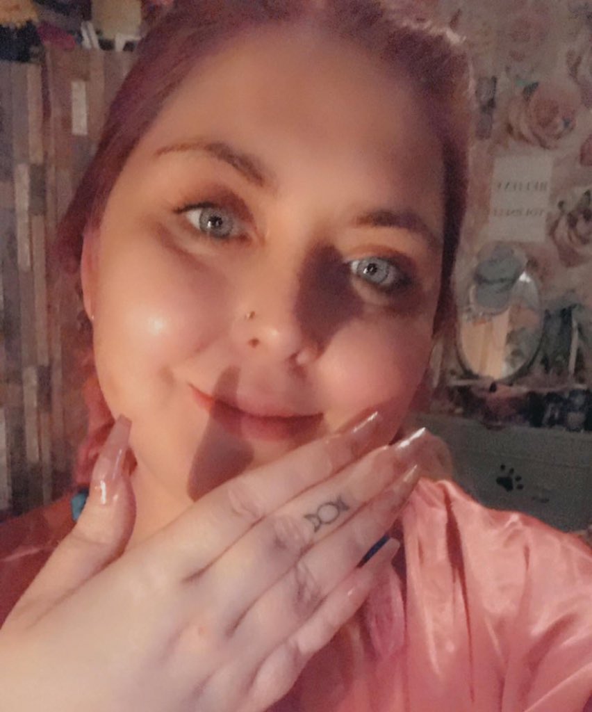 AndieAlessandra's tweet photo. The claws are back. Thanks to #sheinnails π
https://t.co/WyZYUtCxT0