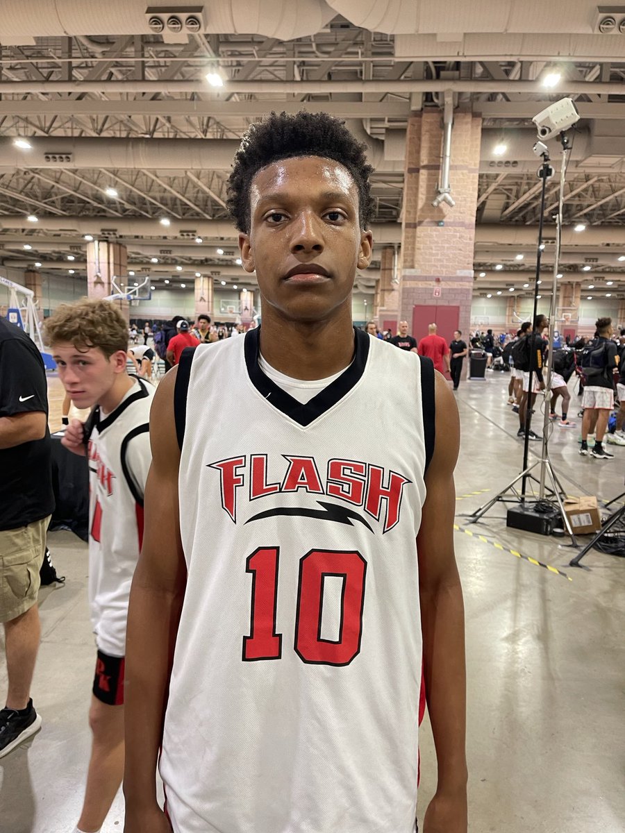 PK Flash 6’8 Joe Scott with his second game with 18 rebounds!!!! Wow!! #BoardmanGetsPaid