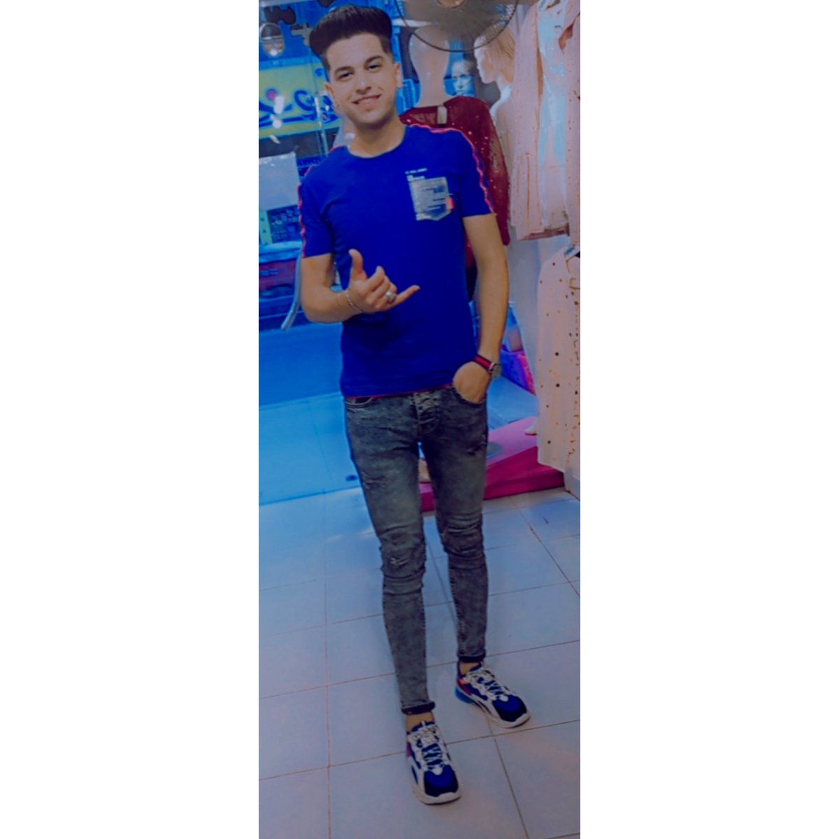 انا توب والباقي فوتوشوب.💙