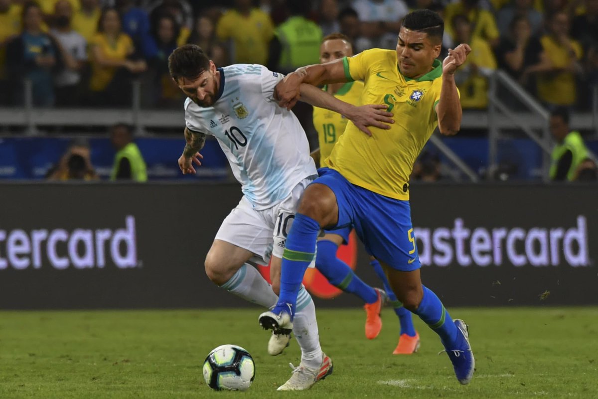 ð—•ð—¿ð—®ð˜€ð—¶ð—¹ ð—™ð—¼ð—¼ð˜ð—¯ð—®ð—¹ð—¹ On Twitter The Headlines Will Be Neymar Vs Messi But The Real Battle Will Be Casemiro Vs Messi You Can Never Fully Keep Messi Out Of A Game Pretty