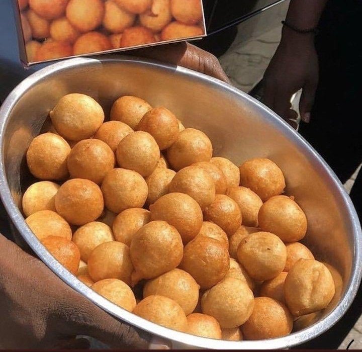 iam_rhymezee's tweet photo. May u not encounter health problems that will make u not to eat PuffPuff😋😋😋😍 https://t.co/z2Z73z9zyO