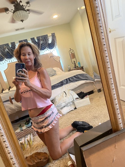 I love working on #costumes - do you like #cosplay?  https://t.co/8xbyubnjVe https://t.co/IxnkUrEoqX<a href="/tag/costumes"class="tags">#costumes</a><a href="/tag/cosplay"class="tags">#cosplay</a>