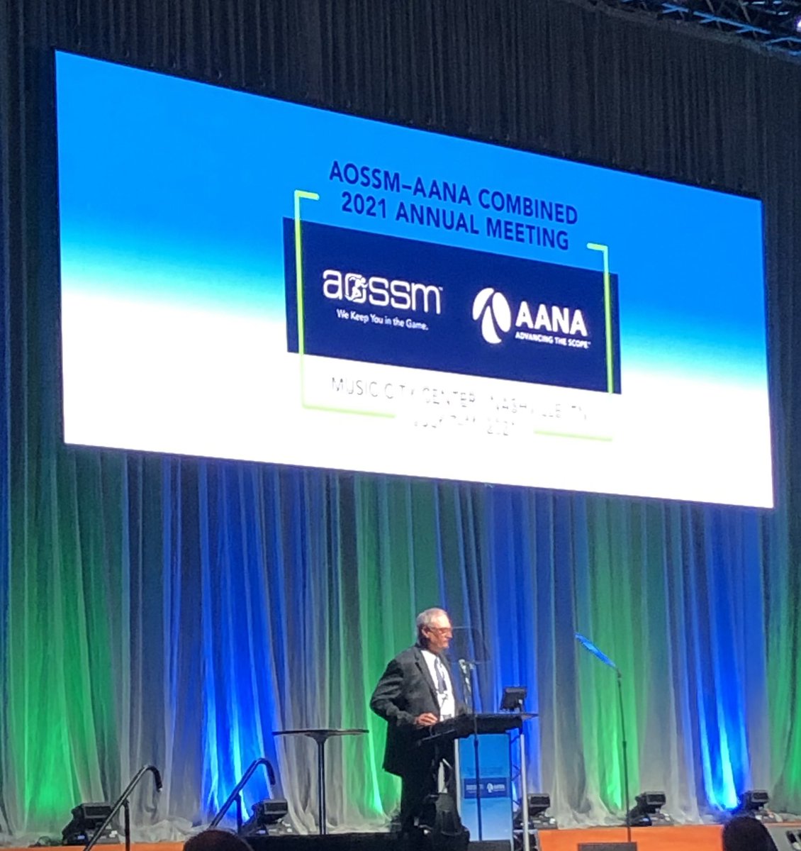 Terrific lecture on innovation by Dr. Steve Burkhart. Always amazing to see how far the world of arthroscopy has advanced over the years. 
@AOSSM_SportsMed <a href="/AANAORG/">AANA</a> <a href="/TSAOG_Ortho/">TSAOG Orthopaedics & Spine</a> <a href="/BRIO_Research/">BRIO</a> #CombinedAM21 #orthotwitter